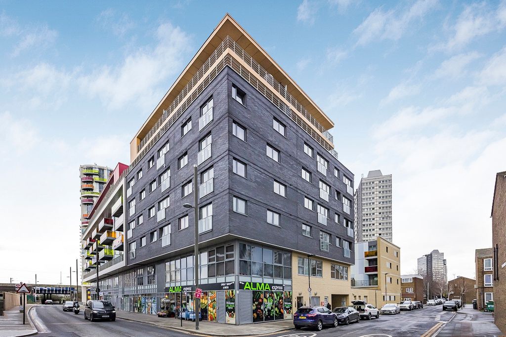 Property photo 1 of 9