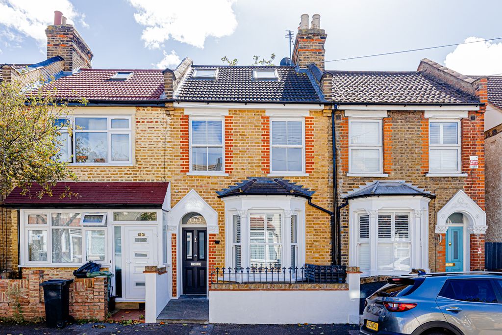 Property photo 2 of 42