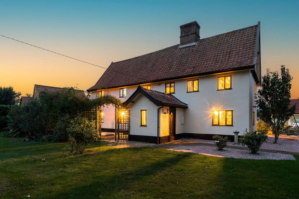 Property photo 2 of 30