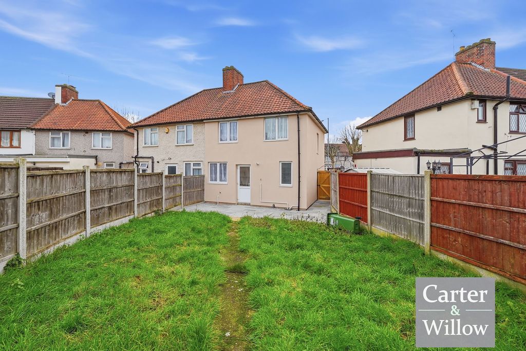 Property photo 2 of 13