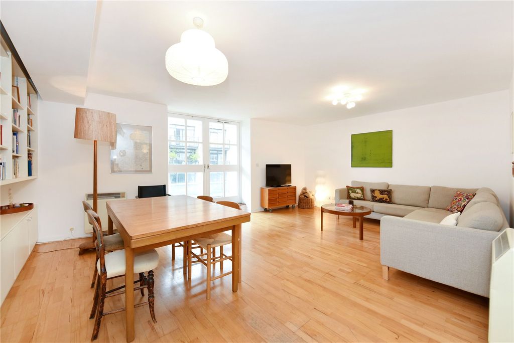 Property photo 3 of 12 Reception