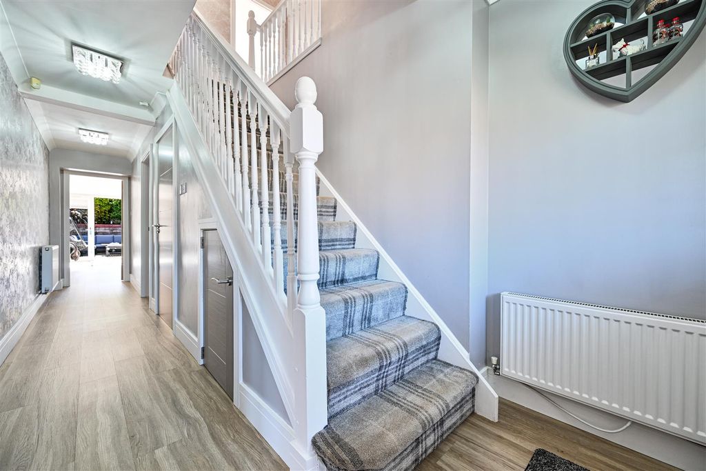Property photo 3 of 44 A-16.Jpg
