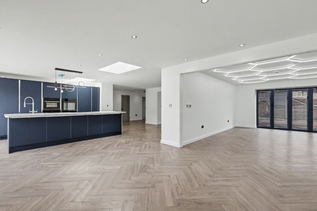 Property photo 3 of 30 5303732