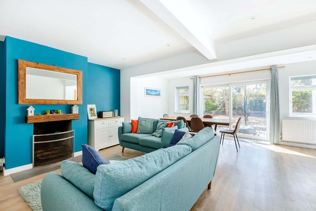 Property photo 3 of 26 Harbour Way.Jpg