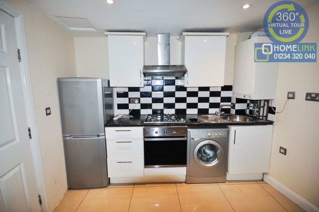 Property photo 1 of 4