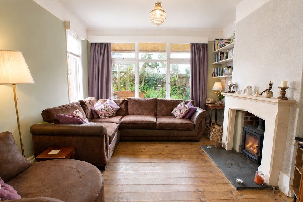 Property photo 2 of 27 Picture No. 40