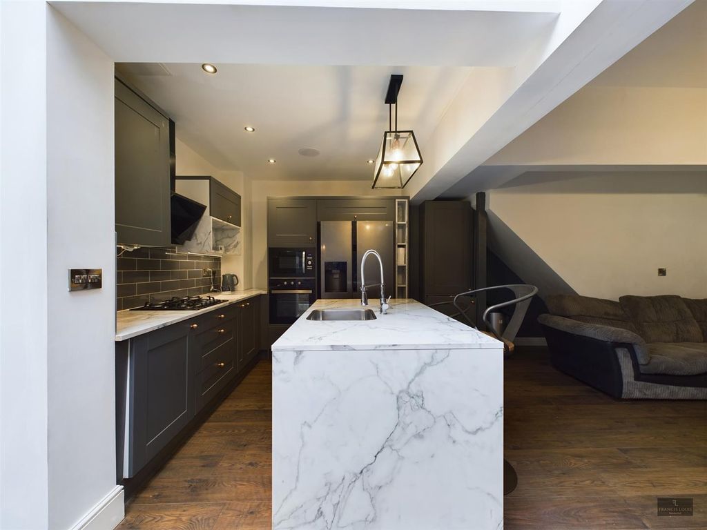 Property photo 1 of 6 Cam02887G0-Pr0023-Still003.Jpg