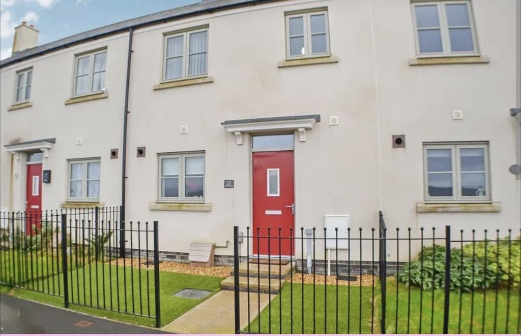 Property photo 1 of 11