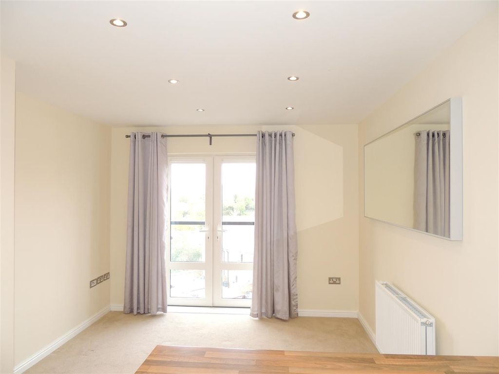 Property photo 2 of 9 Lounge/Kitchen