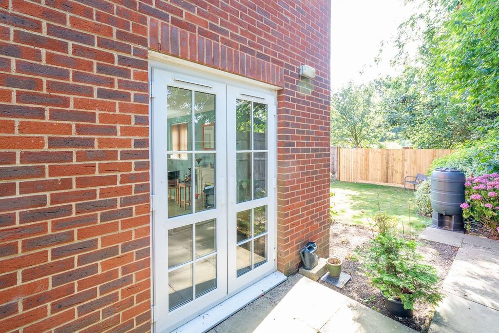 Property photo 3 of 11