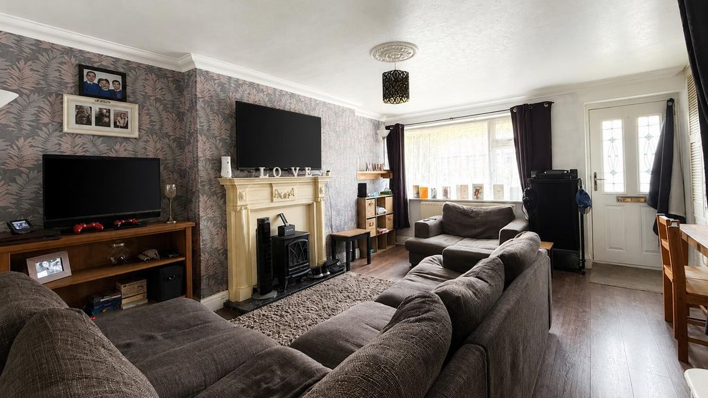 Property photo 2 of 10 824c8F95-F876-45c1-Bb62-9d2Fef26E8Ed.Png