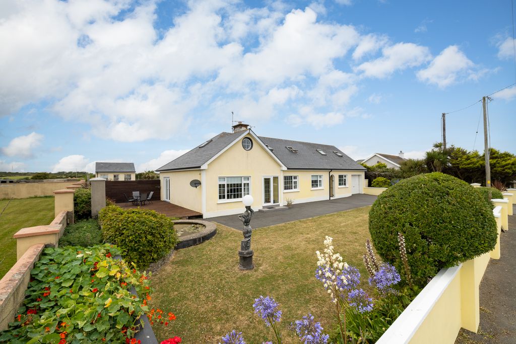 Property photo 1 of 48