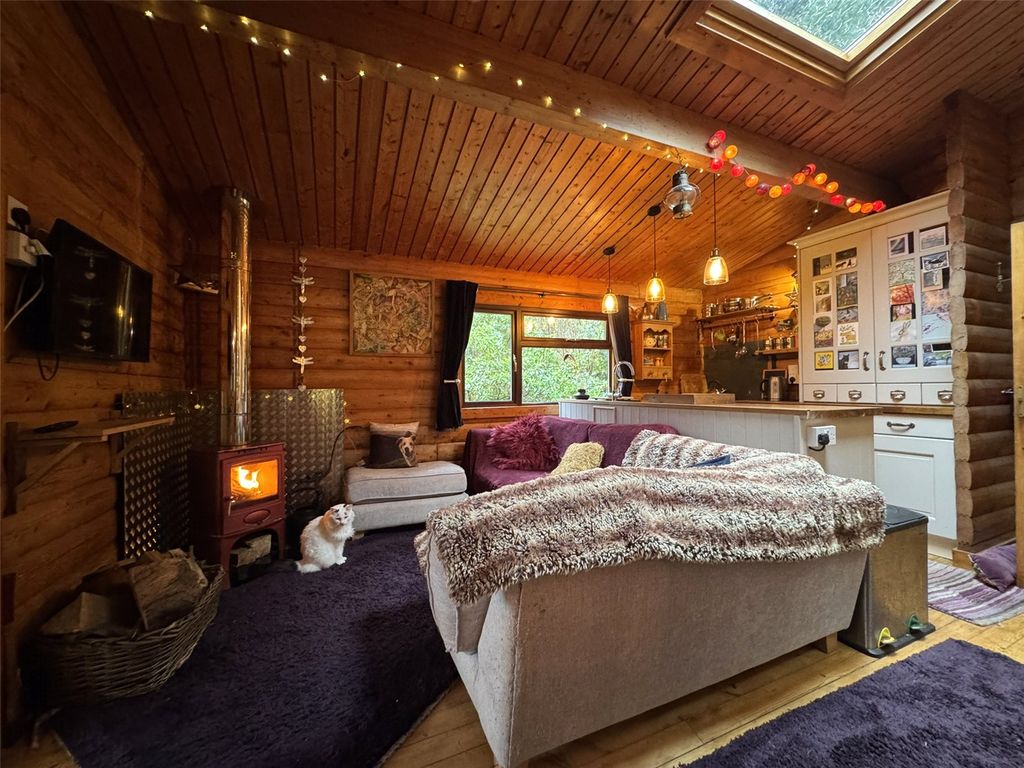 Property photo 2 of 13 Picture No. 02