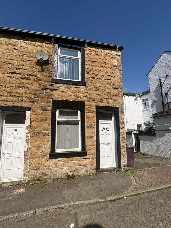 Property photo 1 of 5