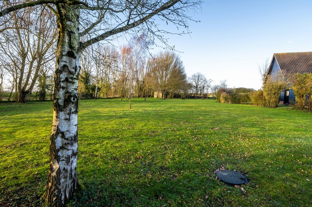 Property photo 3 of 37