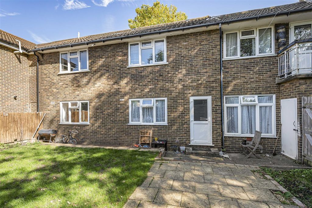 Property photo 3 of 8