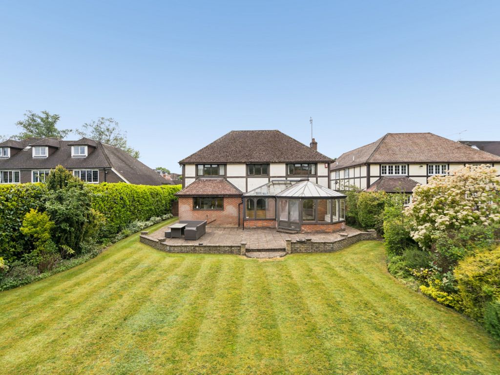 Property photo 2 of 31