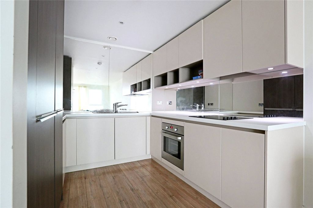 Property photo 1 of 9 Picture No. 17