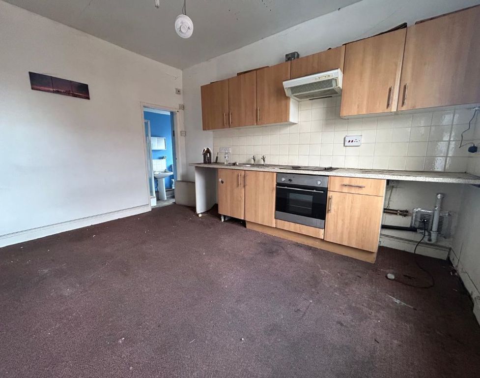 Property photo 2 of 6