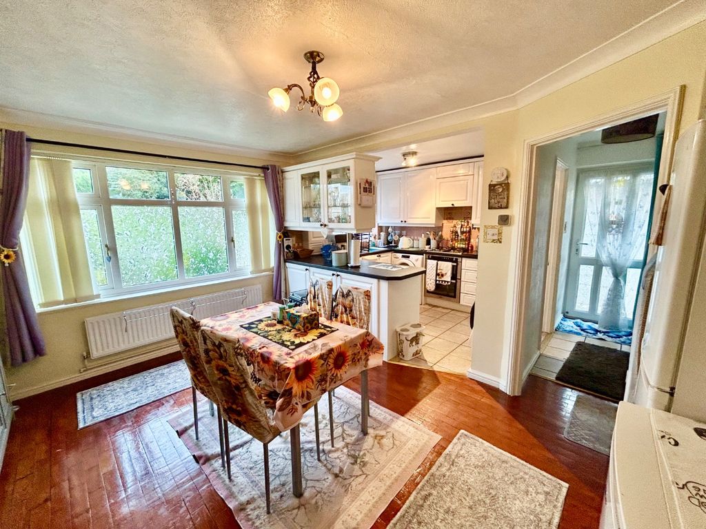 Property photo 3 of 20 5675624