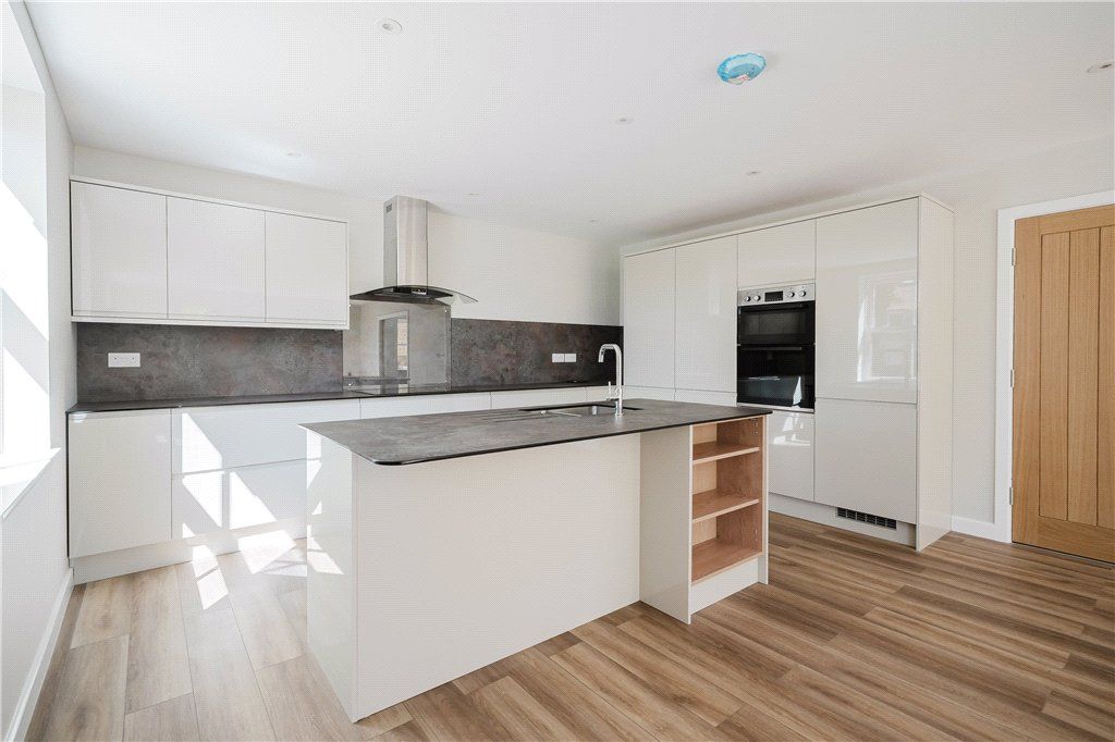 Property photo 2 of 18 Picture No. 89