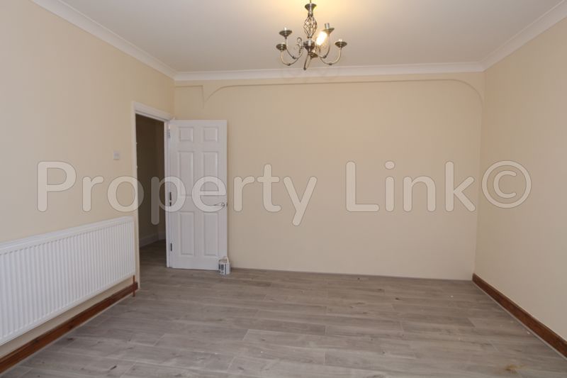 Property photo 3 of 26 Photo 6
