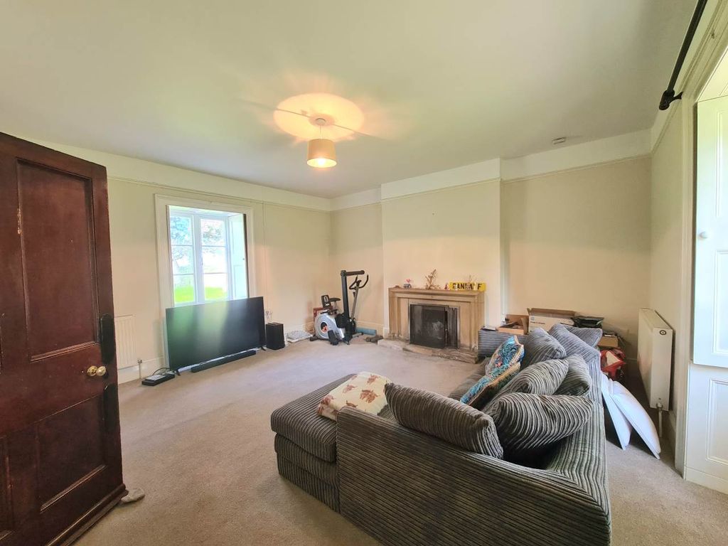 Property photo 3 of 20 Living Room