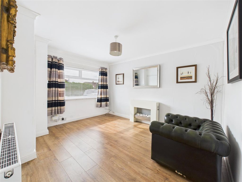 Property photo 3 of 12 Cam05193G0-Pr0019-Still002.Jpg
