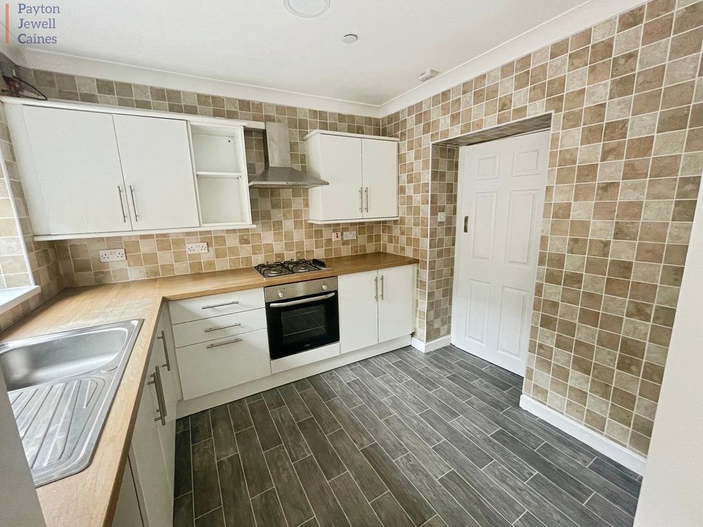 Property photo 3 of 11 Not Specified