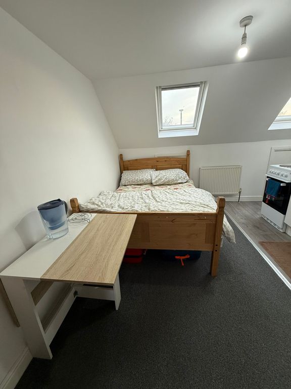 Property photo 2 of 8