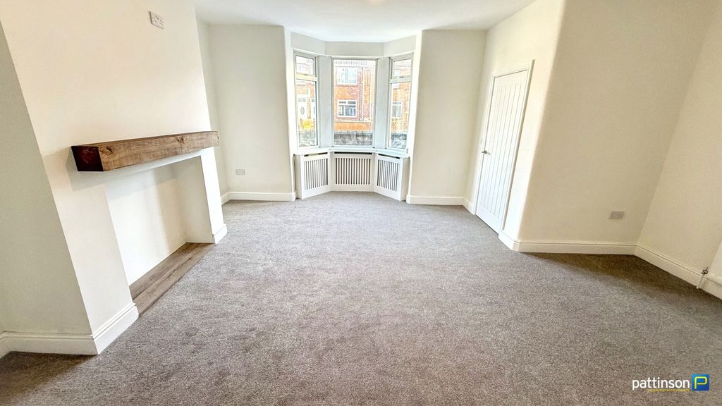 Property photo 2 of 28