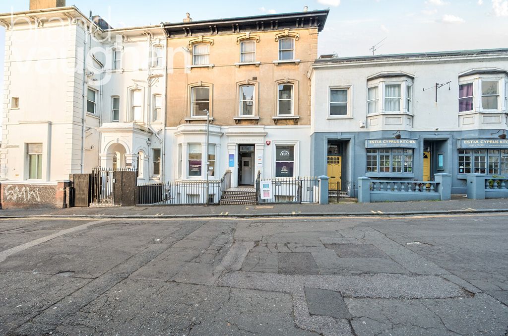 Property photo 1 of 12 External