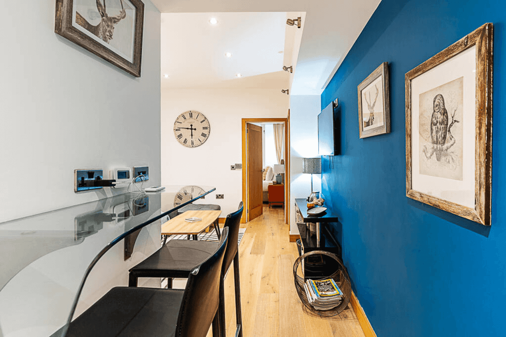 Property photo 2 of 30