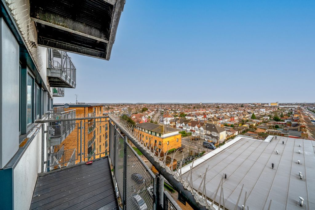 Property photo 3 of 8