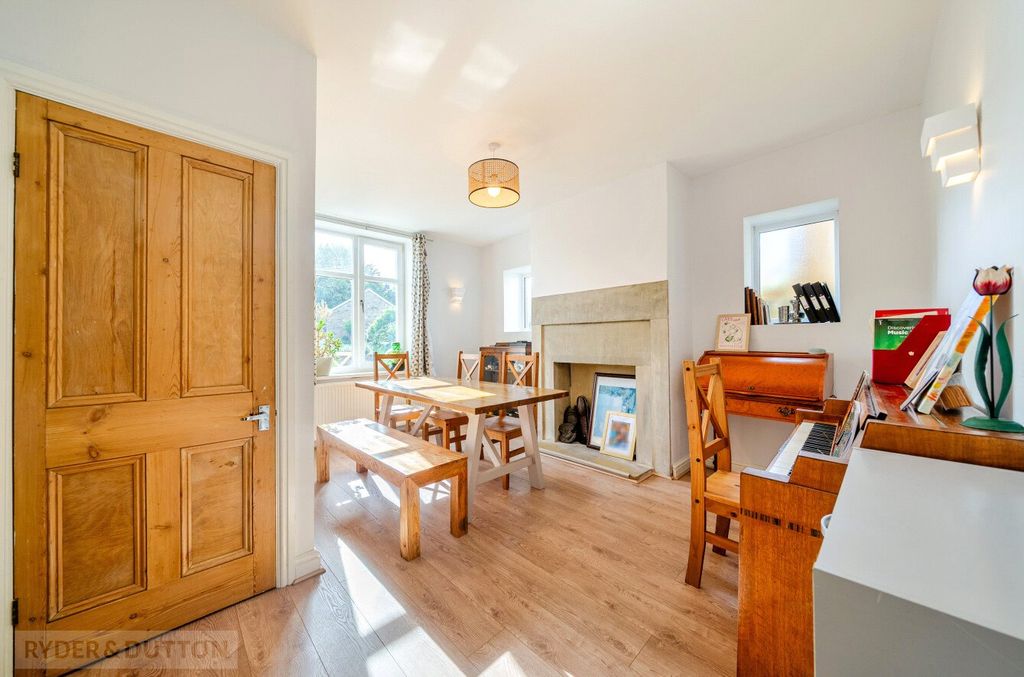 Property photo 3 of 23 Dining Room