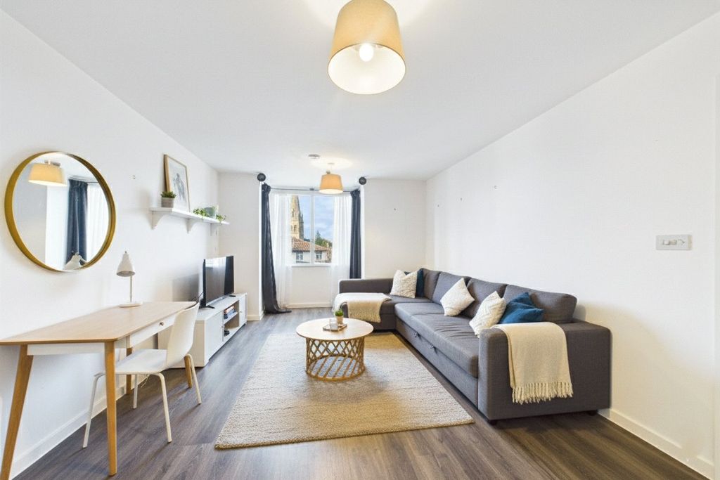 Property photo 3 of 5 Picture No. 15