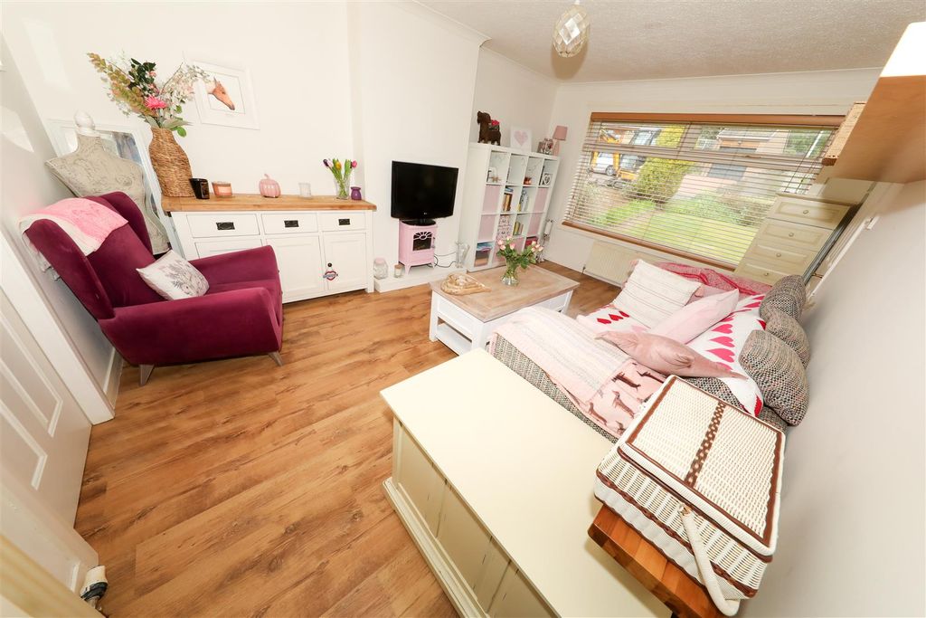 Property photo 3 of 16 c