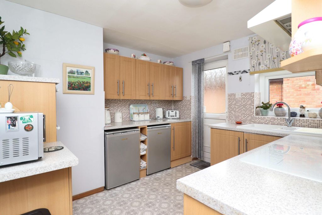 Property photo 2 of 10 1