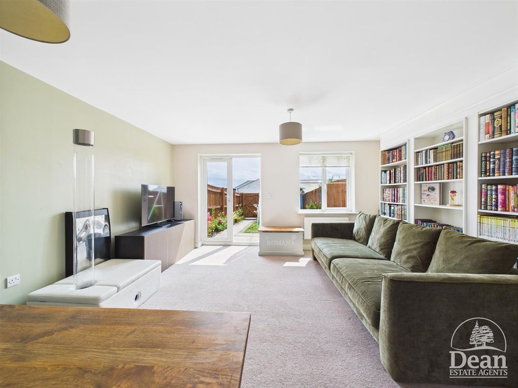 Property photo 2 of 22