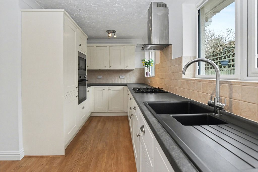 Property photo 2 of 27 Picture No. 26