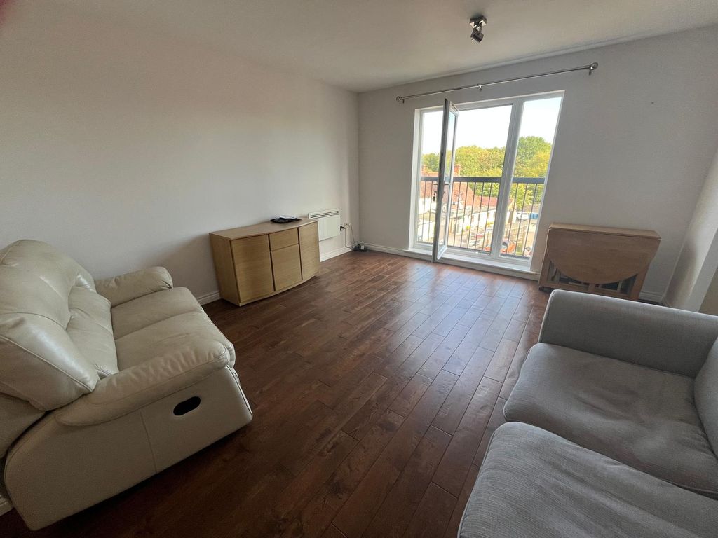 Property photo 3 of 10 Image