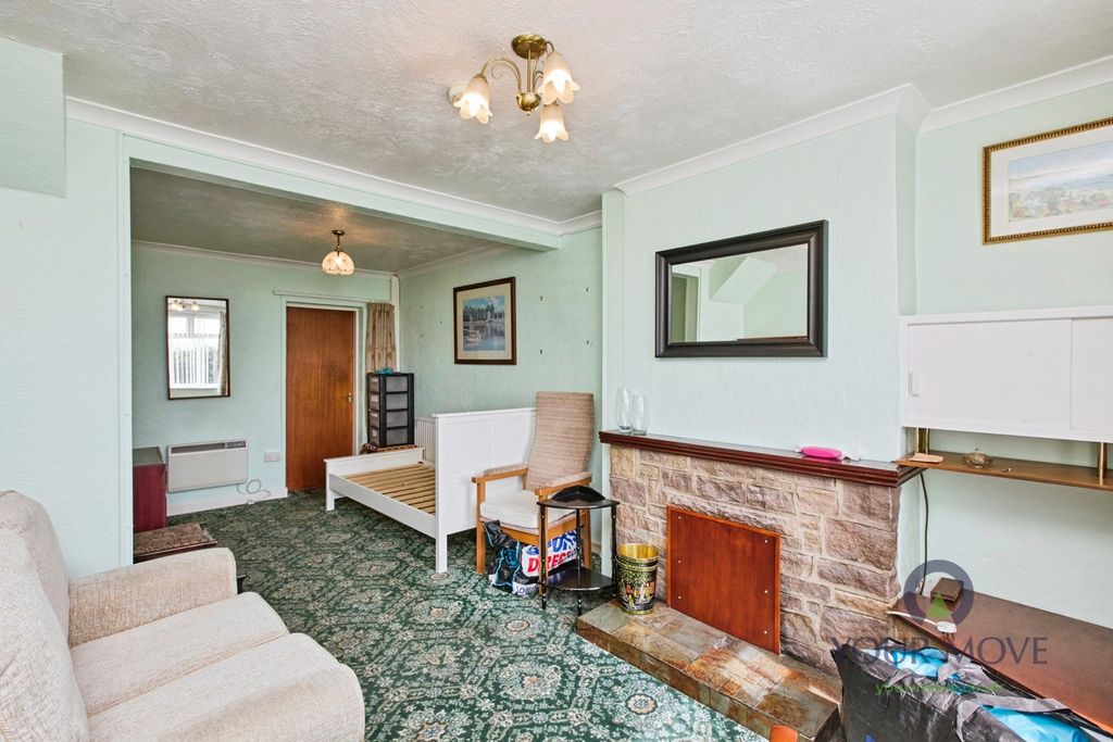 Property photo 2 of 17 Lounge