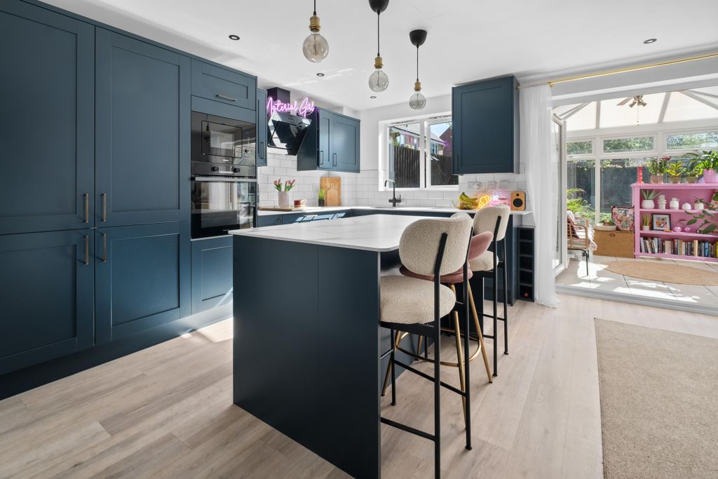 Property photo 2 of 27 Dscf0043