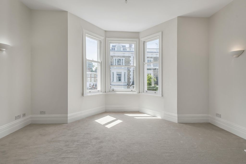 Property photo 2 of 15 Reception Room