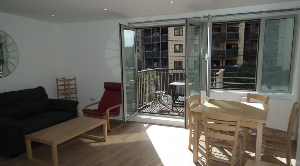 Property photo 3 of 12 Reception