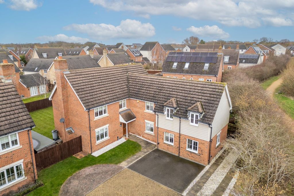 Property photo 1 of 37