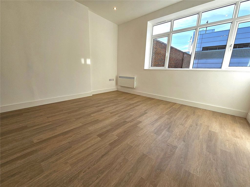 Property photo 2 of 5 Picture No. 06