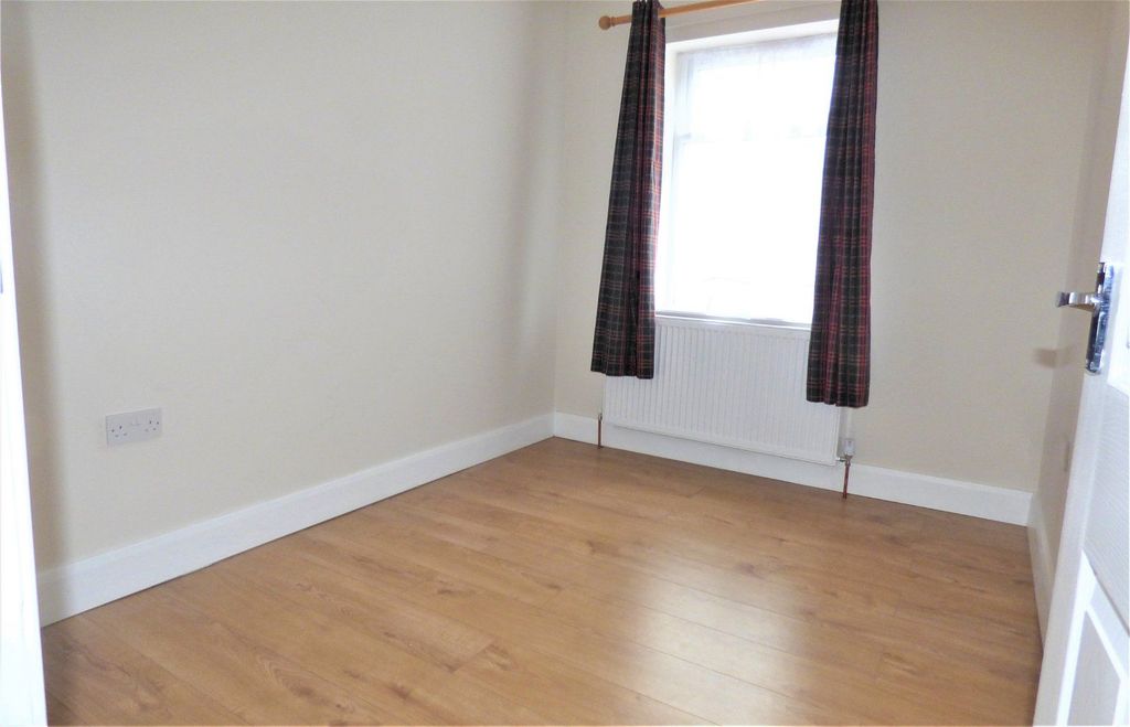 Property photo 1 of 4