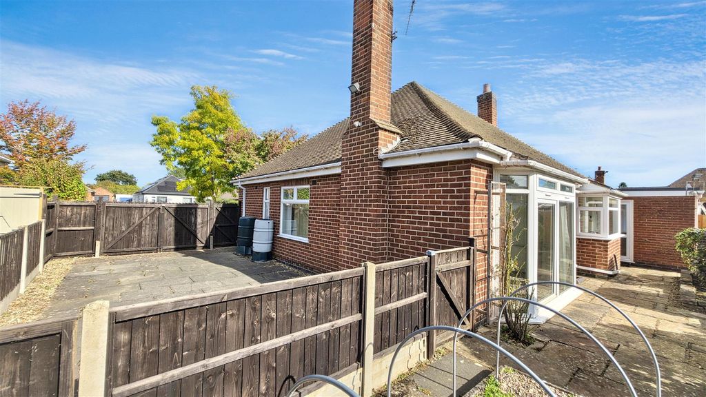 Property photo 2 of 17 17573.Jpg