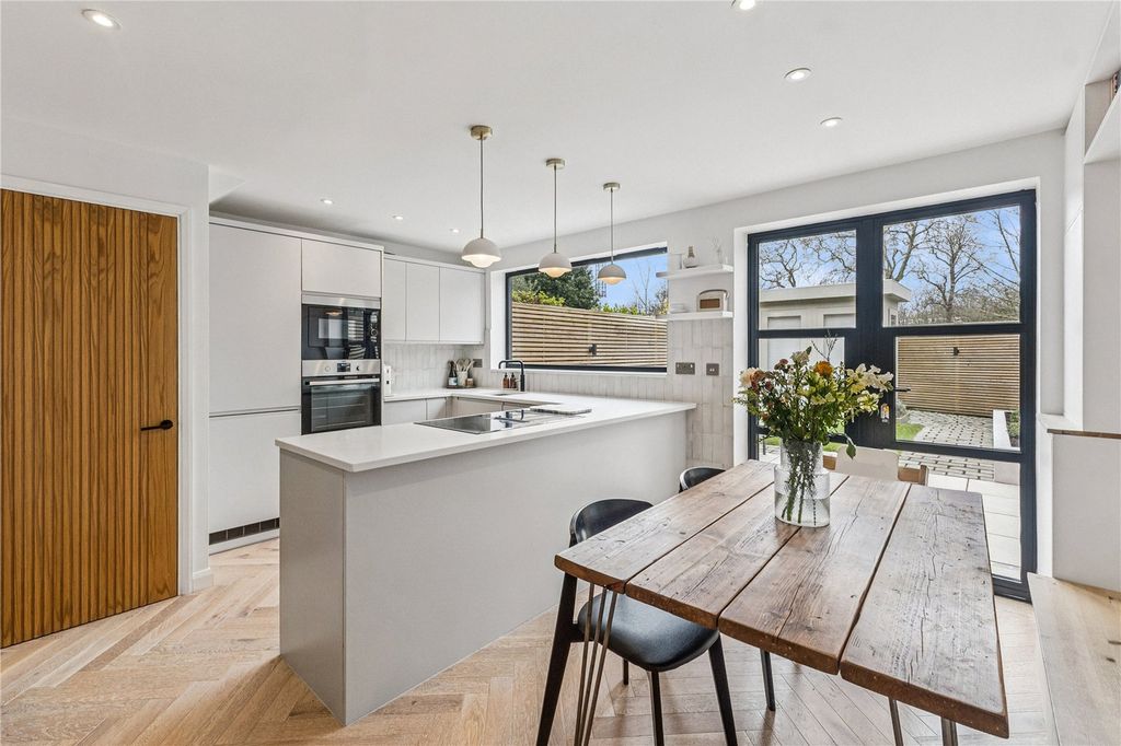 Property photo 1 of 14 Picture No. 15